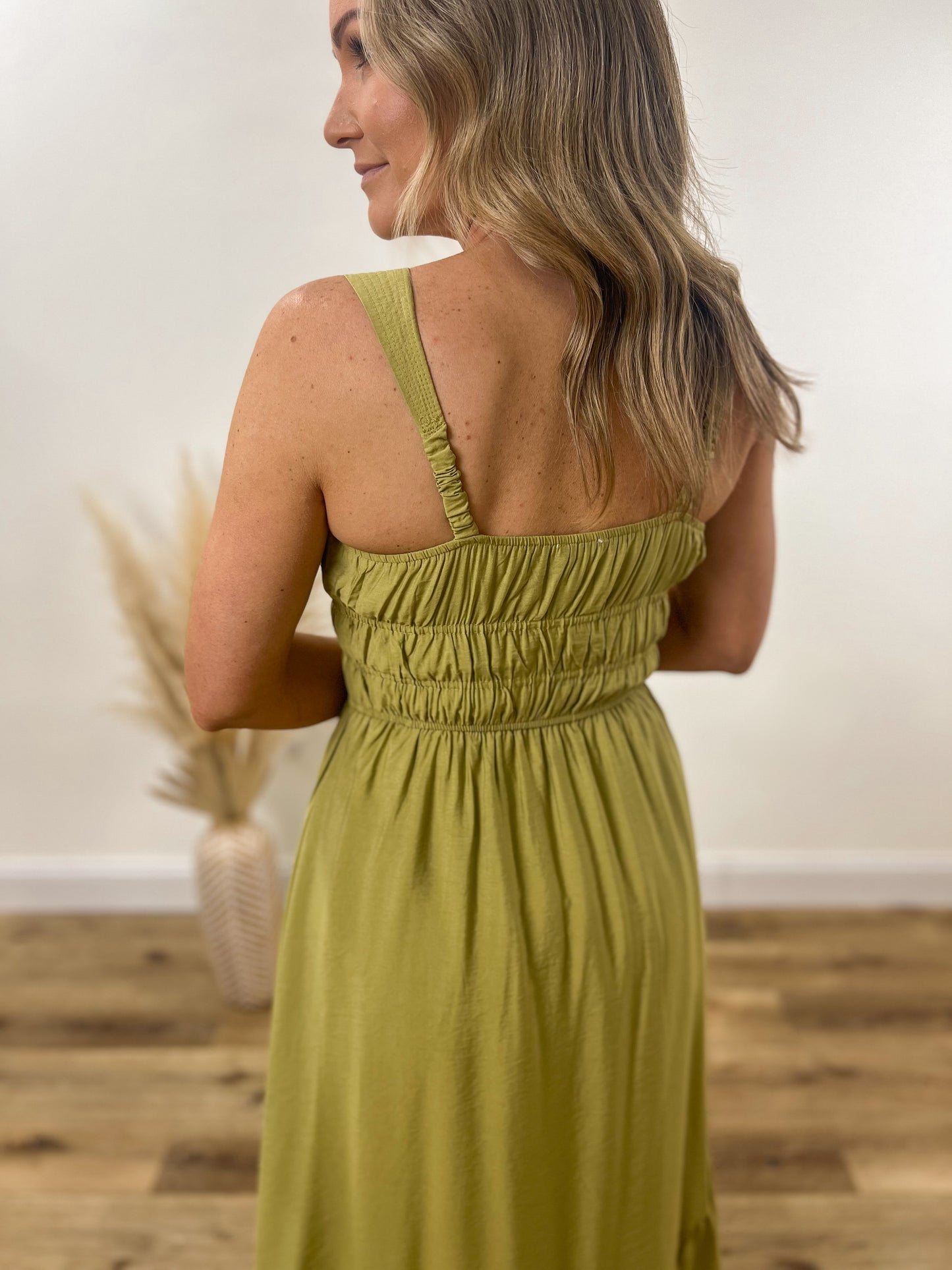 Kiwi Shirred Waist Midi Dress