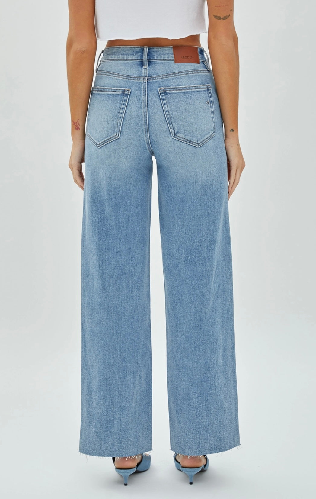 FINAL SALE - Denim Logan Dad Jean- Medium Light Wash