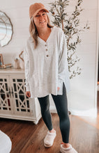 Load image into Gallery viewer, Chill Day Pocket Pullover