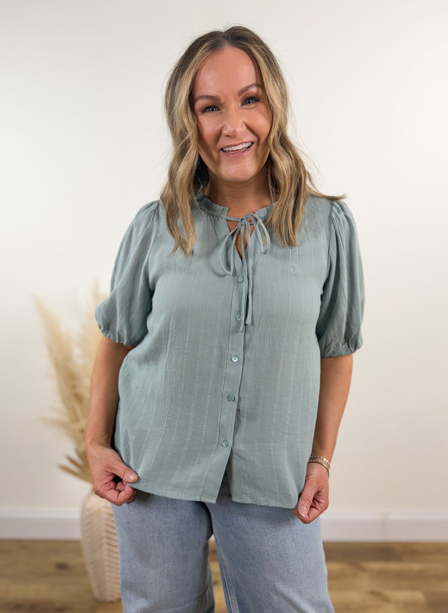 FINAL SALE - Waves Linen Blend Top