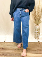 Load image into Gallery viewer, Hidden Denim- Nori Crop