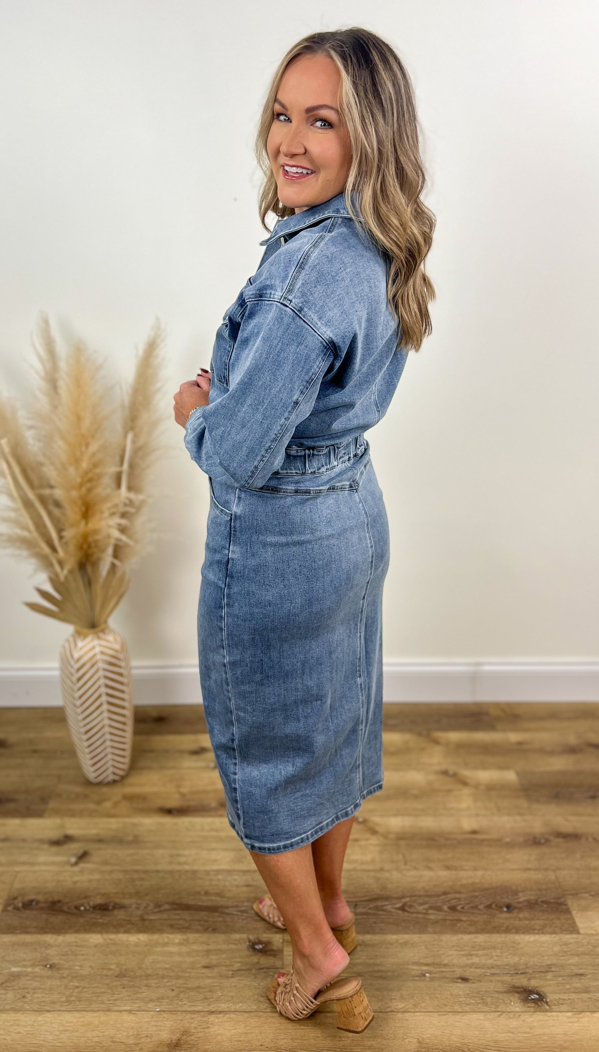 FINAL SALE- Utility Denim Midi Dress Quaintrelle Boutique FINAL SALE- Utility Denim Midi Dress Quaintrelle Boutique