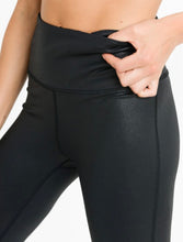 Load image into Gallery viewer, Pebble Look Faux Leather Legging (S-3X)
