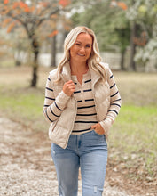 Load image into Gallery viewer, Cropped Puffer Vest