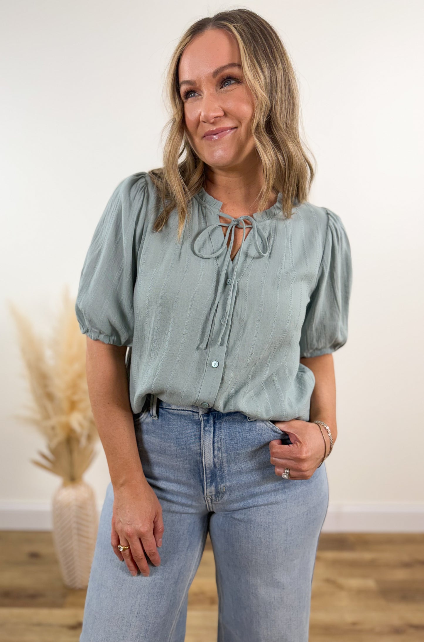 FINAL SALE - Waves Linen Blend Top
