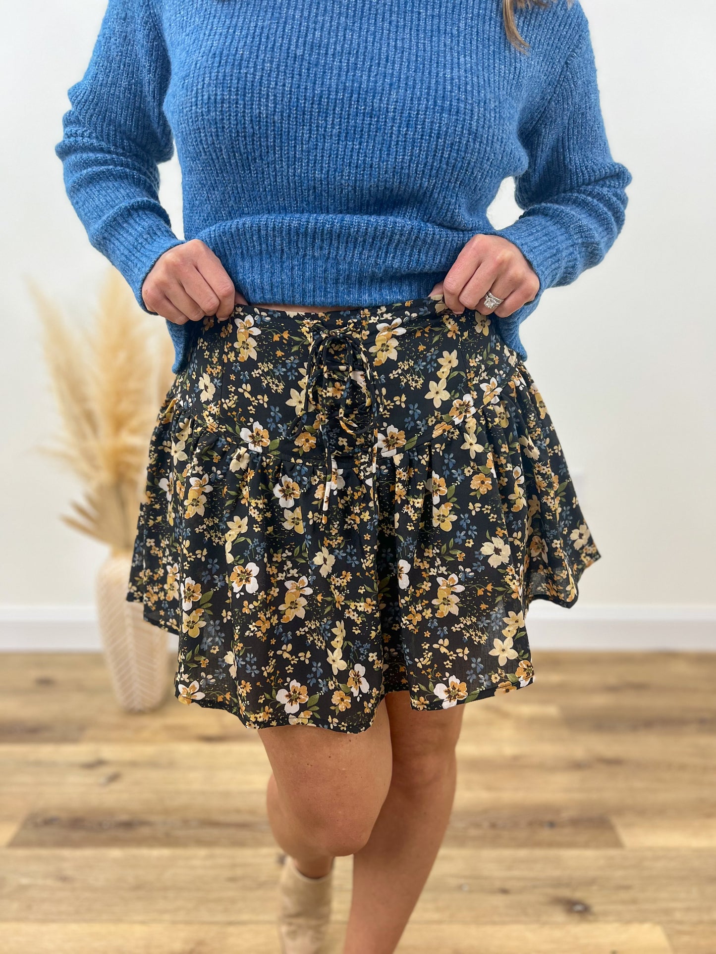 Lace up Floral Mini Skort