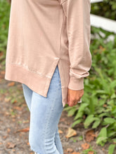 Load image into Gallery viewer, Z SUPPLY Modern V-Neck Weekender