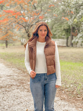 Load image into Gallery viewer, Cropped Puffer Vest
