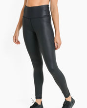 Load image into Gallery viewer, Pebble Look Faux Leather Legging (S-3X)