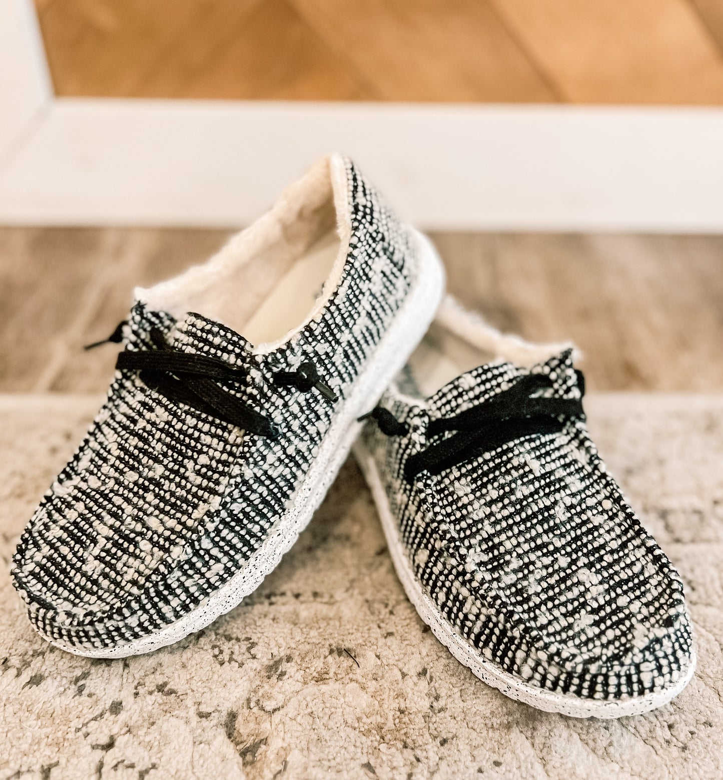 FINAL SALE - Gypsy Jazz Lori- White & Black