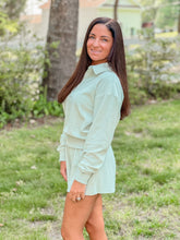 Load image into Gallery viewer, FINAL SALE - Z SUPPLY Vanna Smocked Short