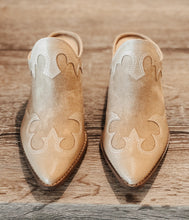 Load image into Gallery viewer, Coconuts by Matisse Jordie Mule- Natural