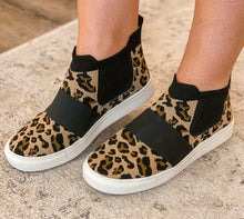 Load image into Gallery viewer, FINAL SALE- Aurora Sneaker by Very G Shoes
