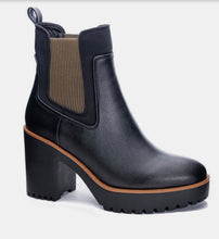 Load image into Gallery viewer, Chinese Laundry- Black Good Day Boot