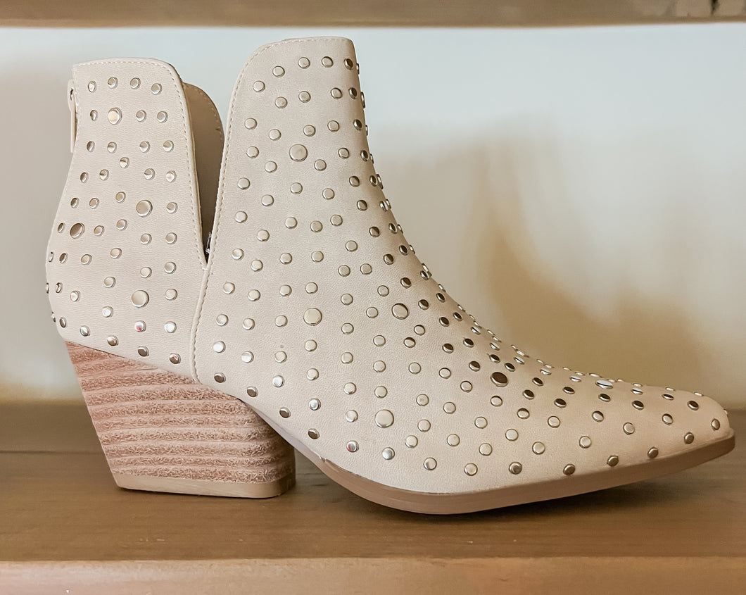 FINAL SALE - Shu Shop Yasmine Bootie- Taupe